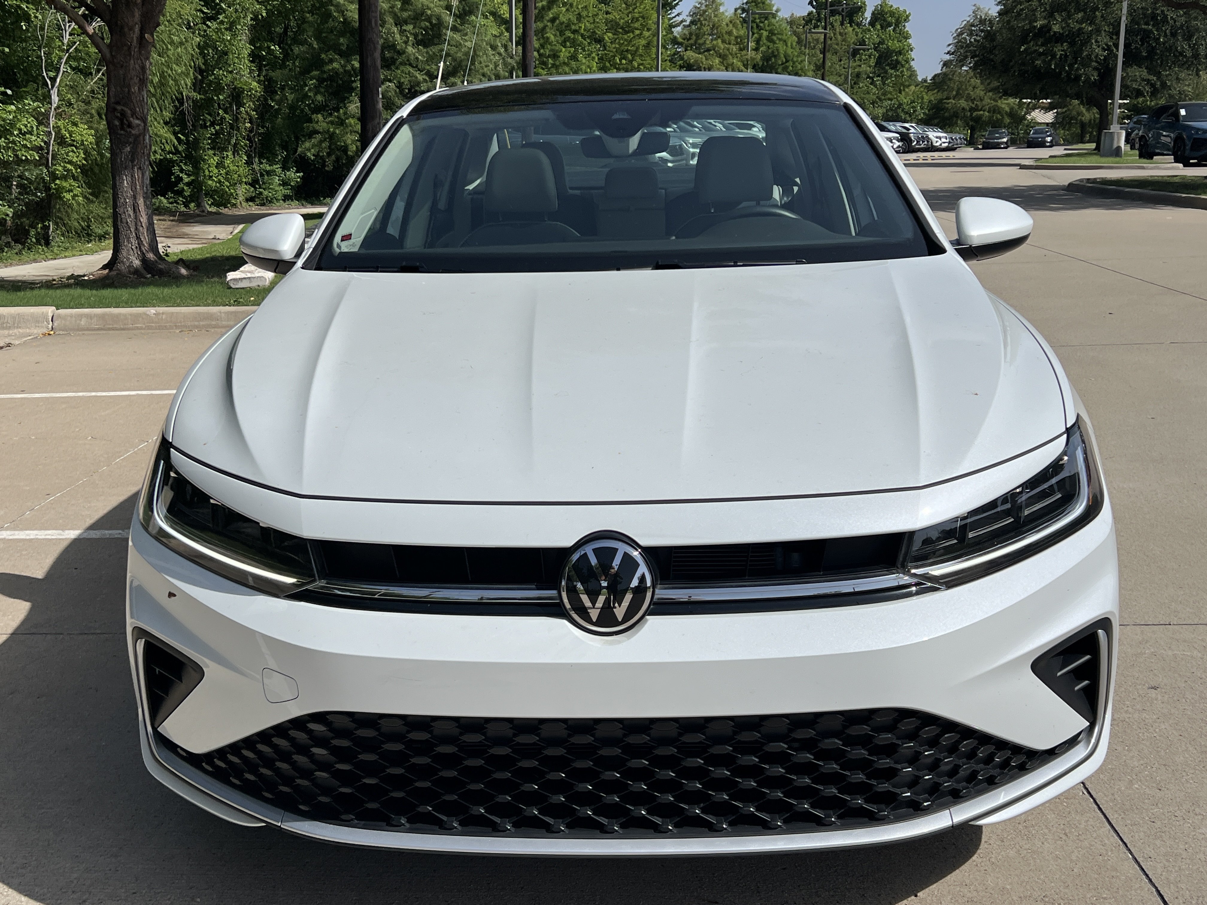 Certified 2026 Volkswagen Jetta SE w/ Black Wheel Package FWD image 3