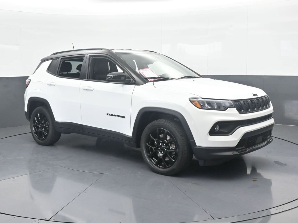 Used 2023 Jeep Compass Altitude image 8