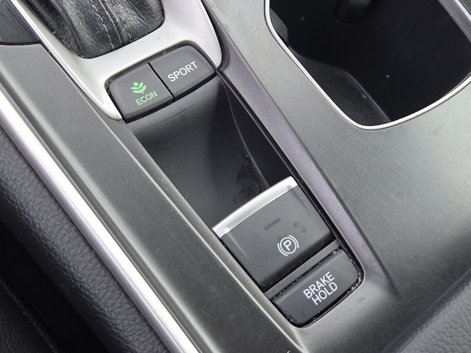 Used 2018 Honda Accord Sport image 7