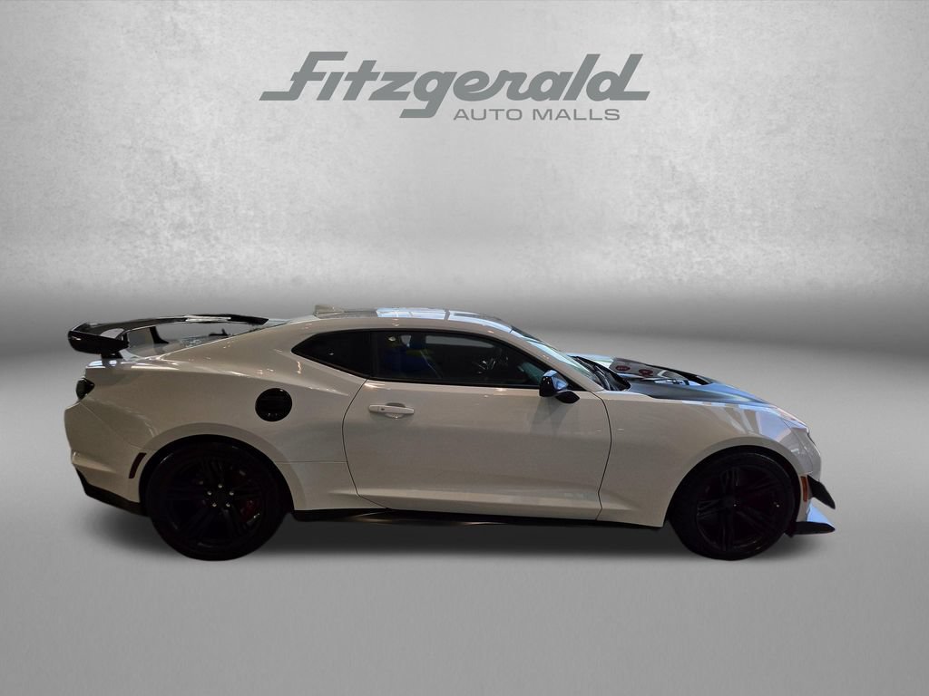 Used 2020 Chevrolet Camaro ZL1 RWD image 9