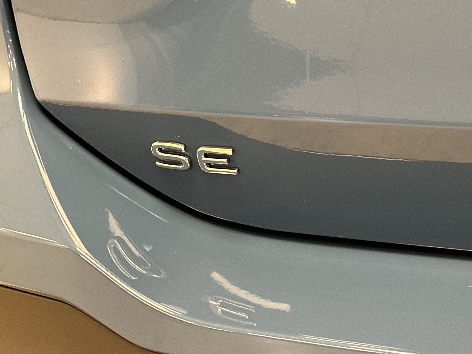 New 2026 Volkswagen Tiguan SE FWD image 25