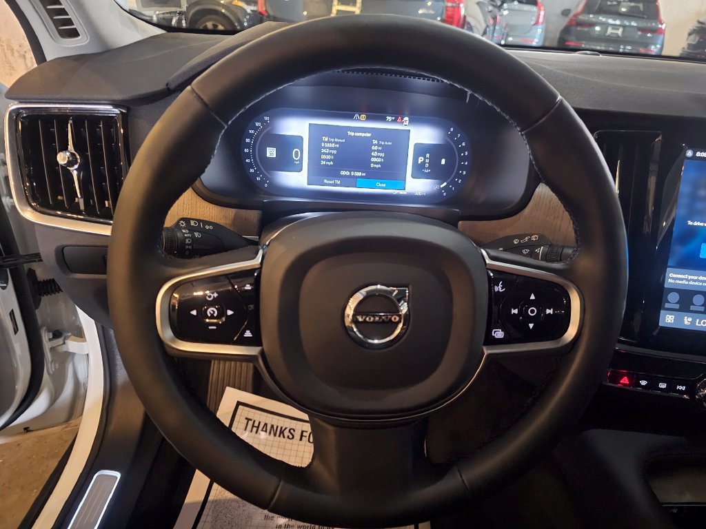 Certified 2025 Volvo V90 B6 Cross Country Plus AWD/4WD image 20