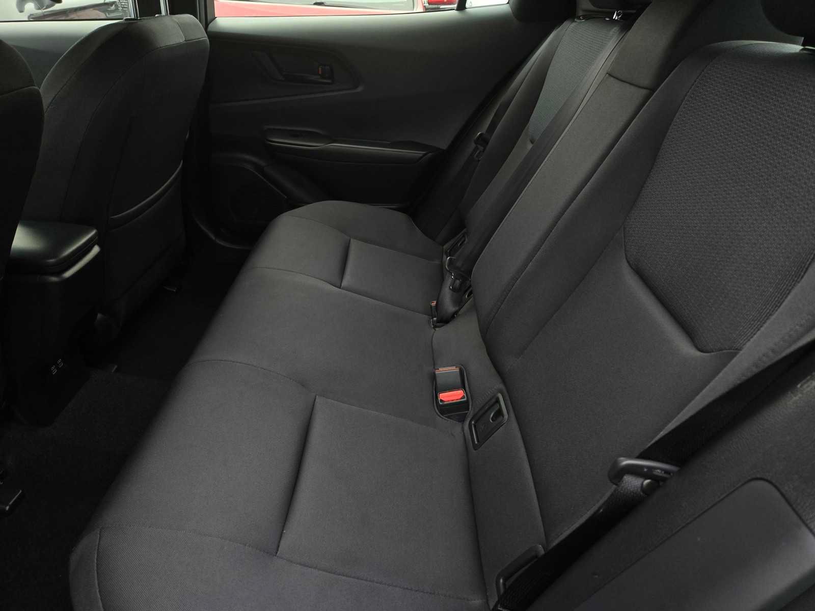 Certified 2025 Toyota Prius LE FWD image 11
