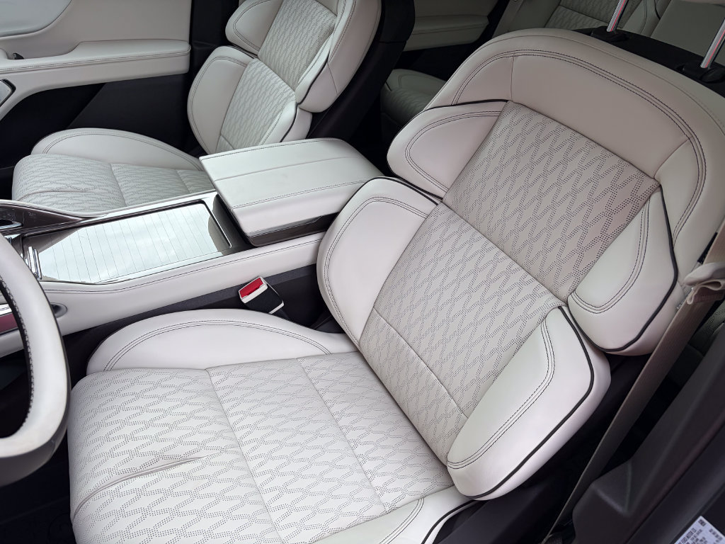 New 2026 Lincoln Nautilus Black Label AWD/4WD image 13