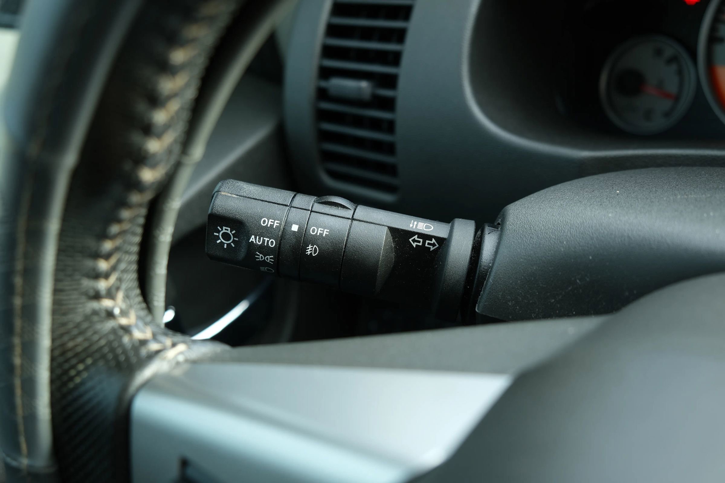 Used 2015 Nissan Xterra PRO-4X image 32