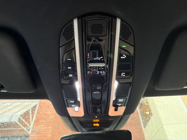 Used 2019 Porsche Cayenne S AWD/4WD image 7