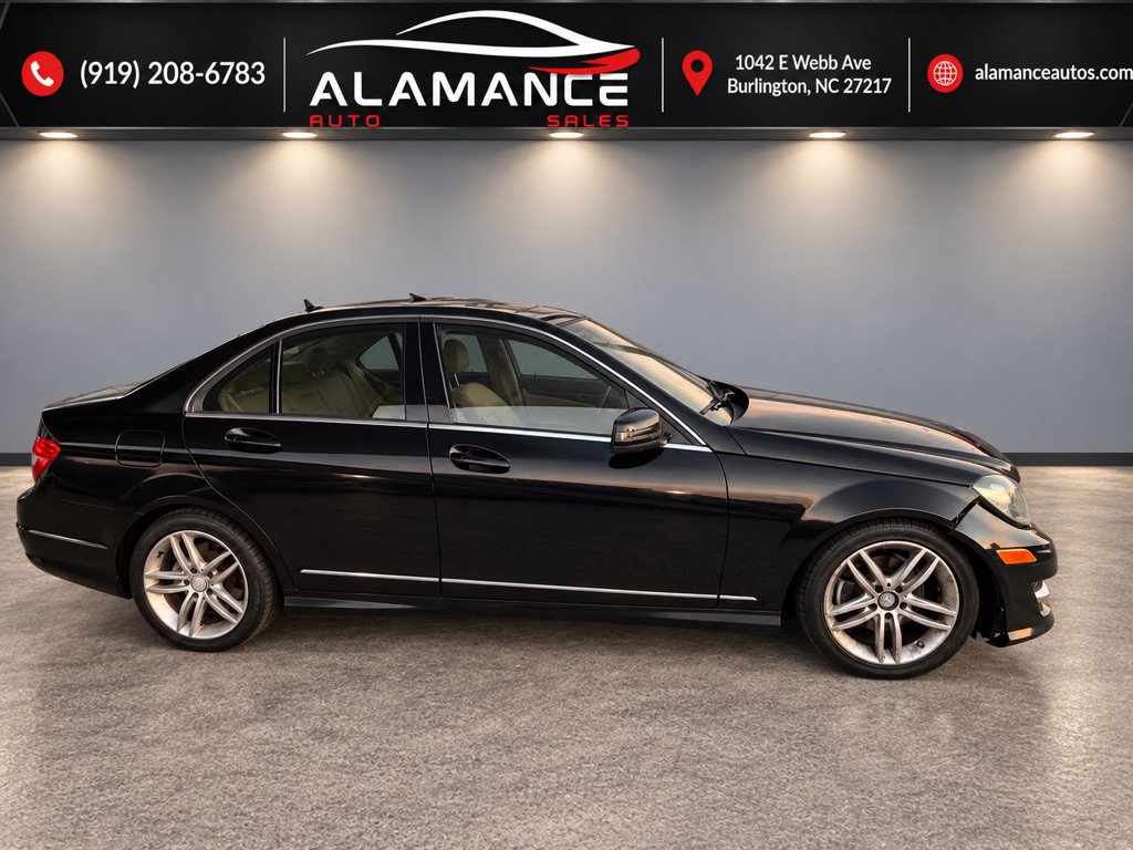 Used 2012 Mercedes-Benz C 300 4MATIC Sedan image 31