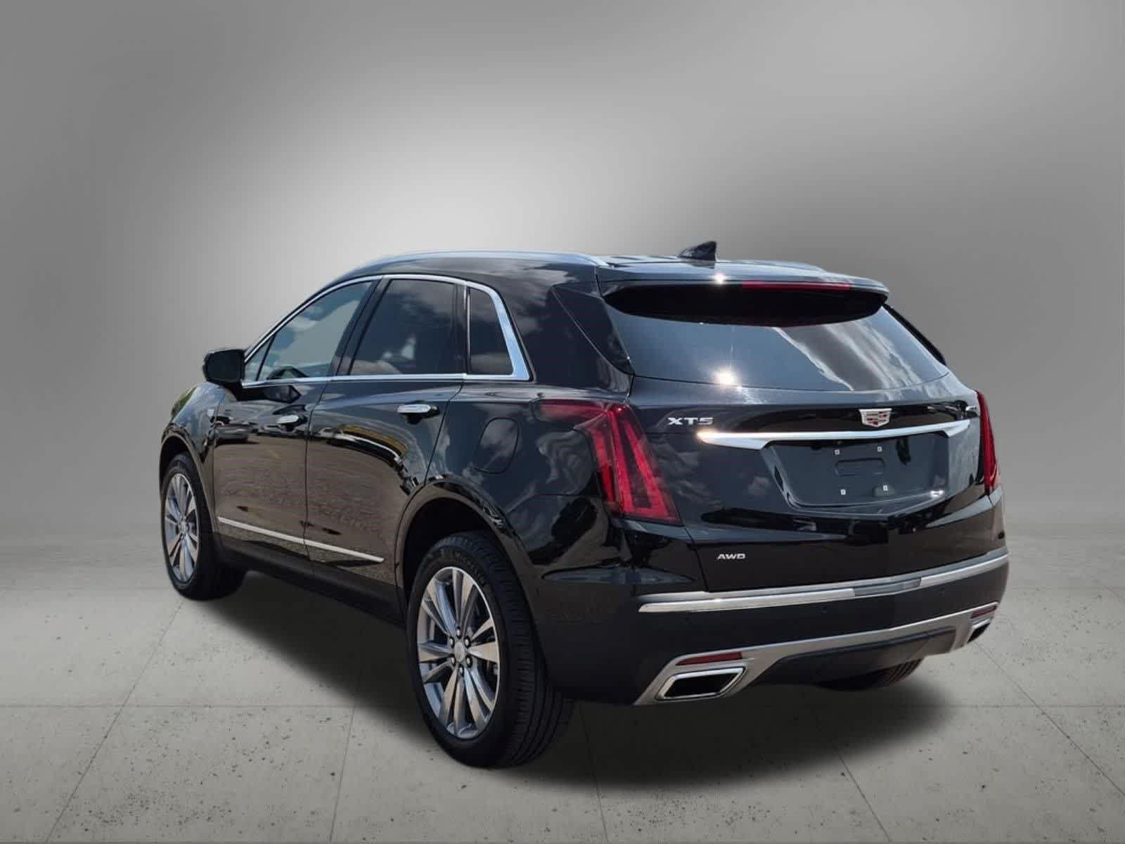 Used 2024 Cadillac XT5 Premium Luxury AWD/4WD image 4