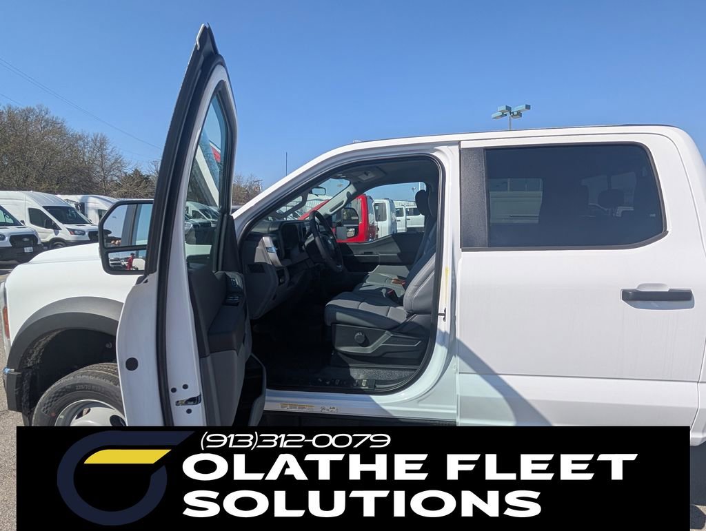 New 2026 Ford F550 4x4 Crew Cab image 9