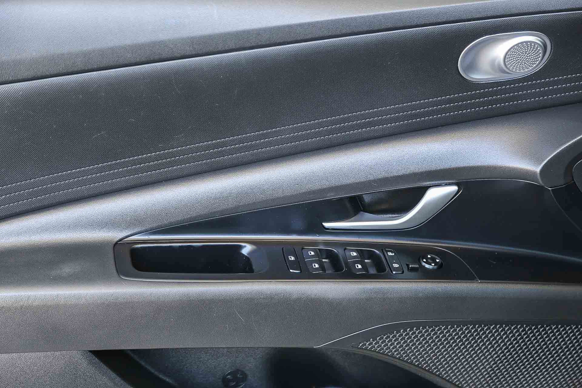 Used 2023 Hyundai Elantra Blue FWD image 24