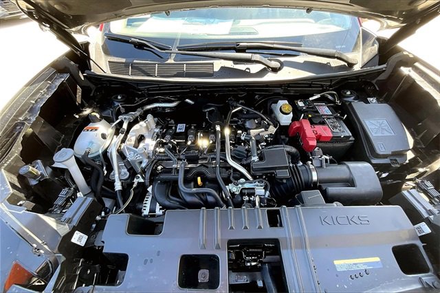 New 2025 Nissan Kicks SR image 11