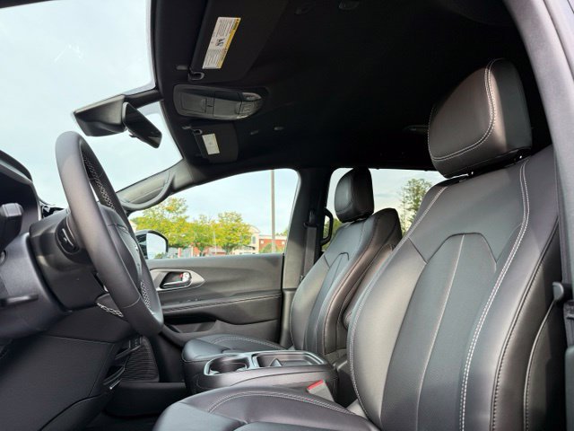New 2027 Chrysler Pacifica LX FWD image 23