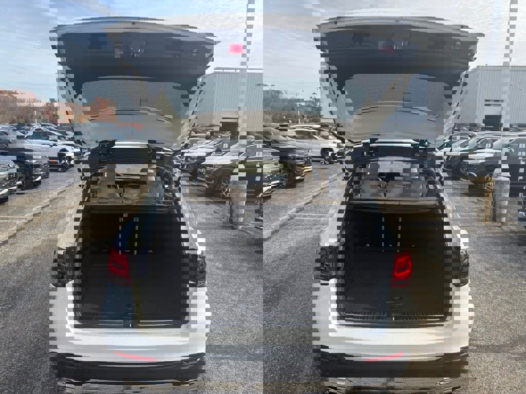 Used 2022 Mercedes-Benz GLC 300 4MATIC image 27