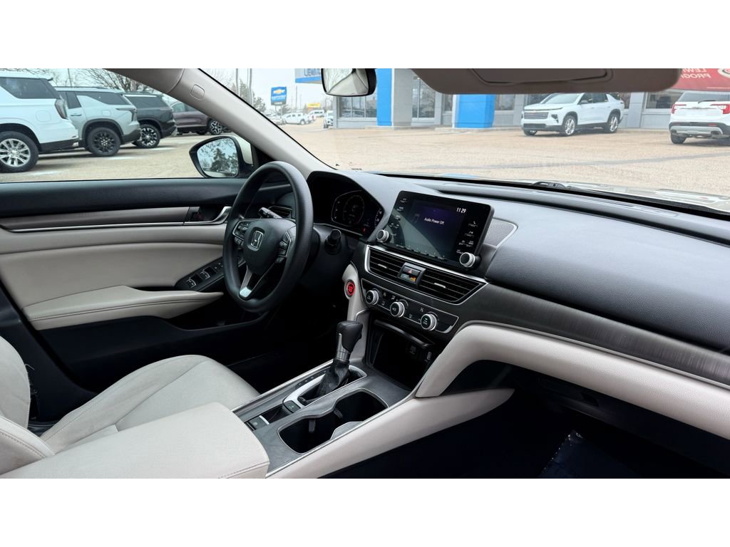 Used 2018 Honda Accord LX image 11
