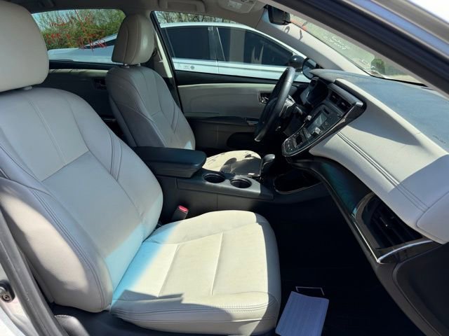 Used 2018 Toyota Avalon XLE FWD image 5