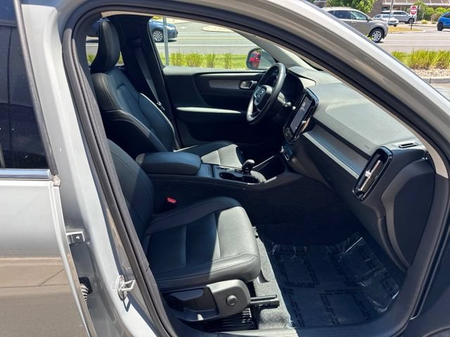 Used 2025 Volvo XC40 B5 Core AWD/4WD image 15