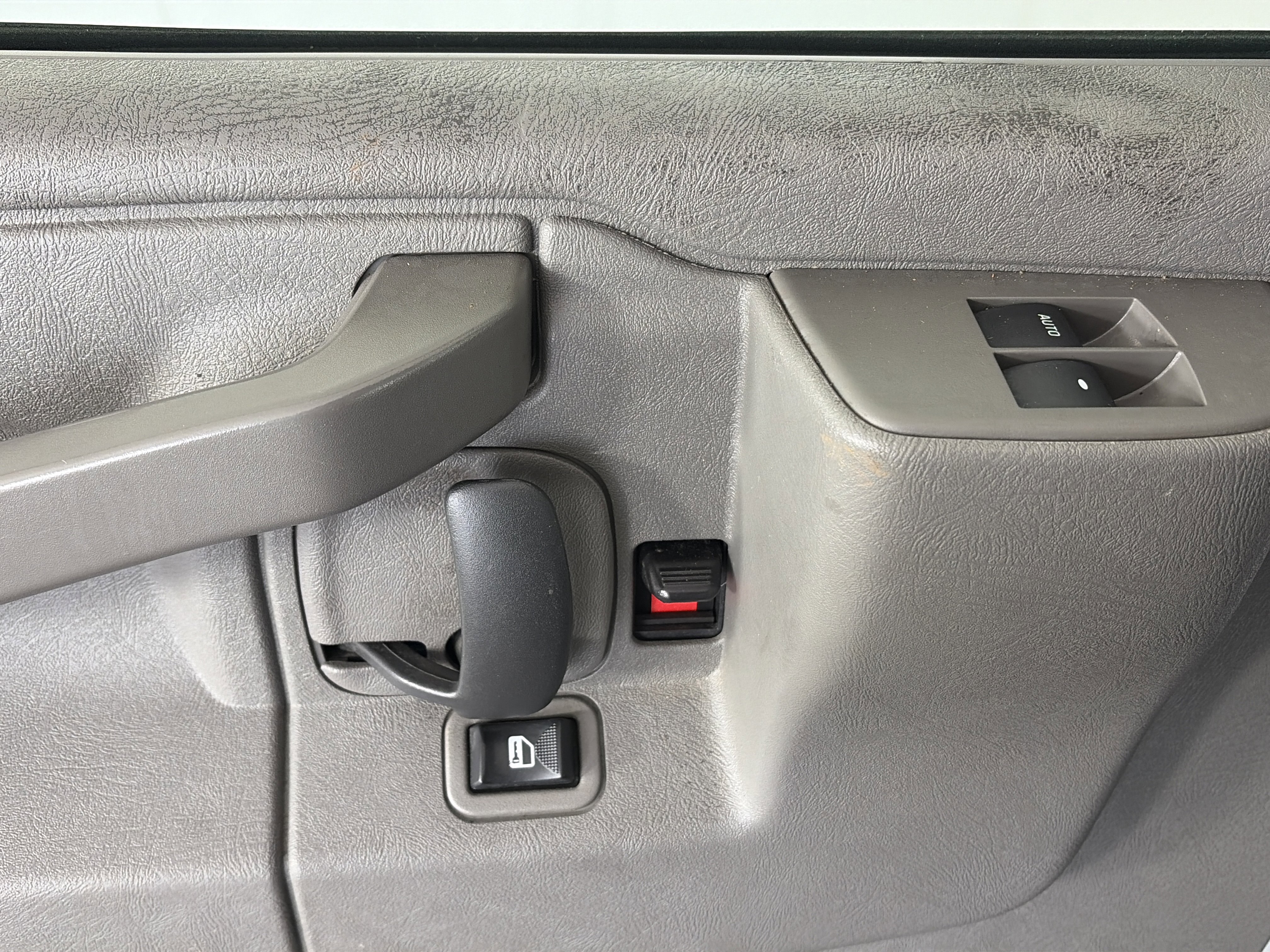 Used 2021 Chevrolet Express 2500 w/ Driver Convenience Package image 24