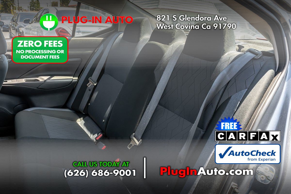 Used 2024 Nissan Versa SV w/ Trunk Package FWD image 10