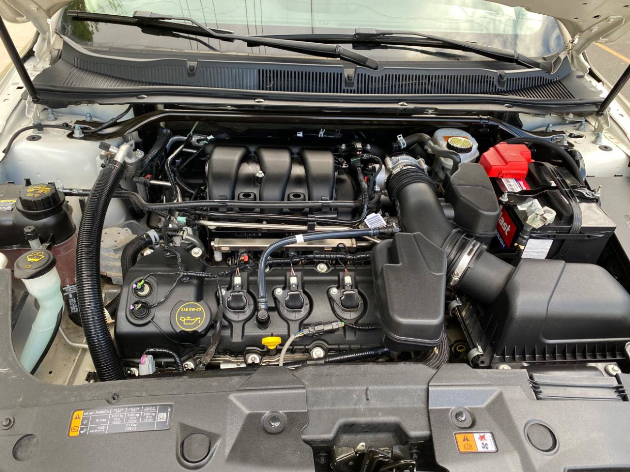 Used 2018 Ford Taurus SE FWD image 17