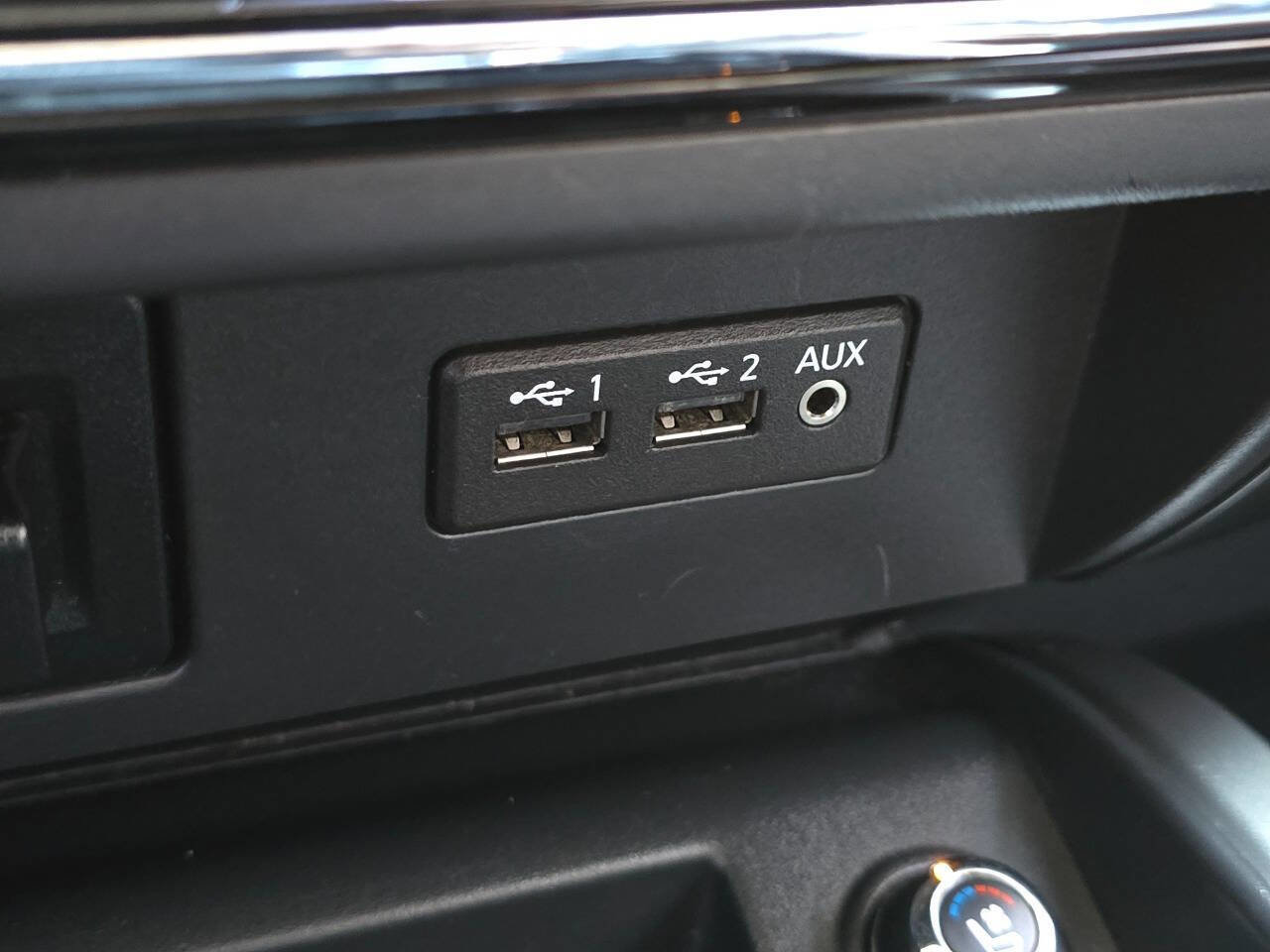 Used 2019 Nissan Titan Platinum Reserve w/ Platinum Utility Package image 5