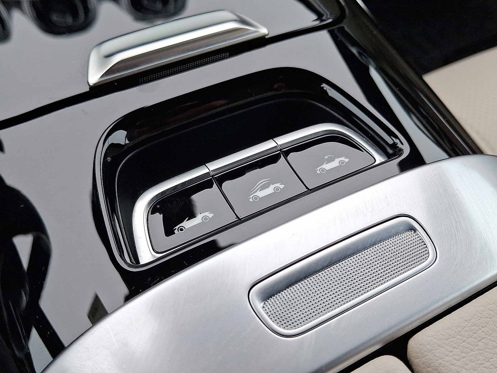 Certified 2024 Mercedes-Benz CLE 300 4MATIC Cabriolet w/ Night Package image 15