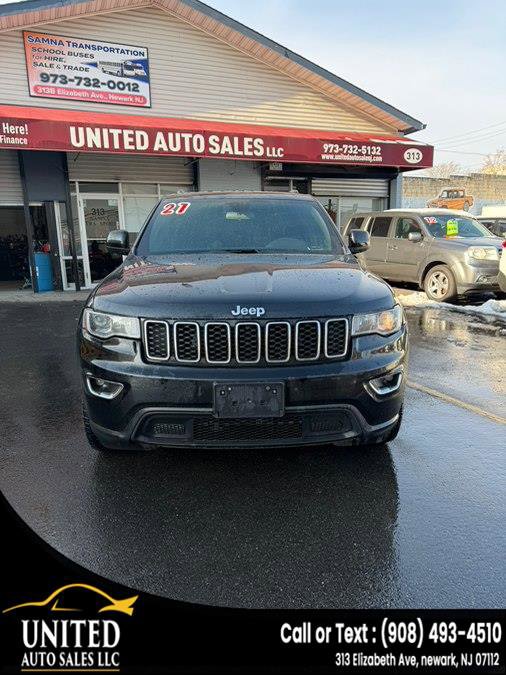 Used 2021 Jeep Grand Cherokee Laredo image 1