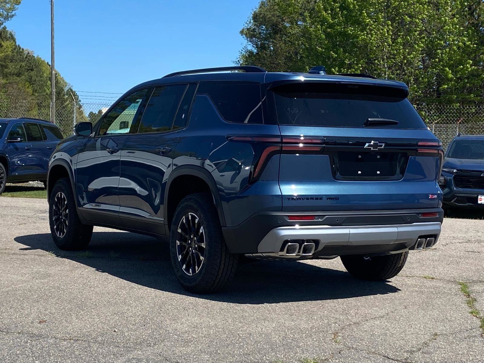 New 2026 Chevrolet Traverse Z71 w/ Driver Confidence Package AWD/4WD image 5