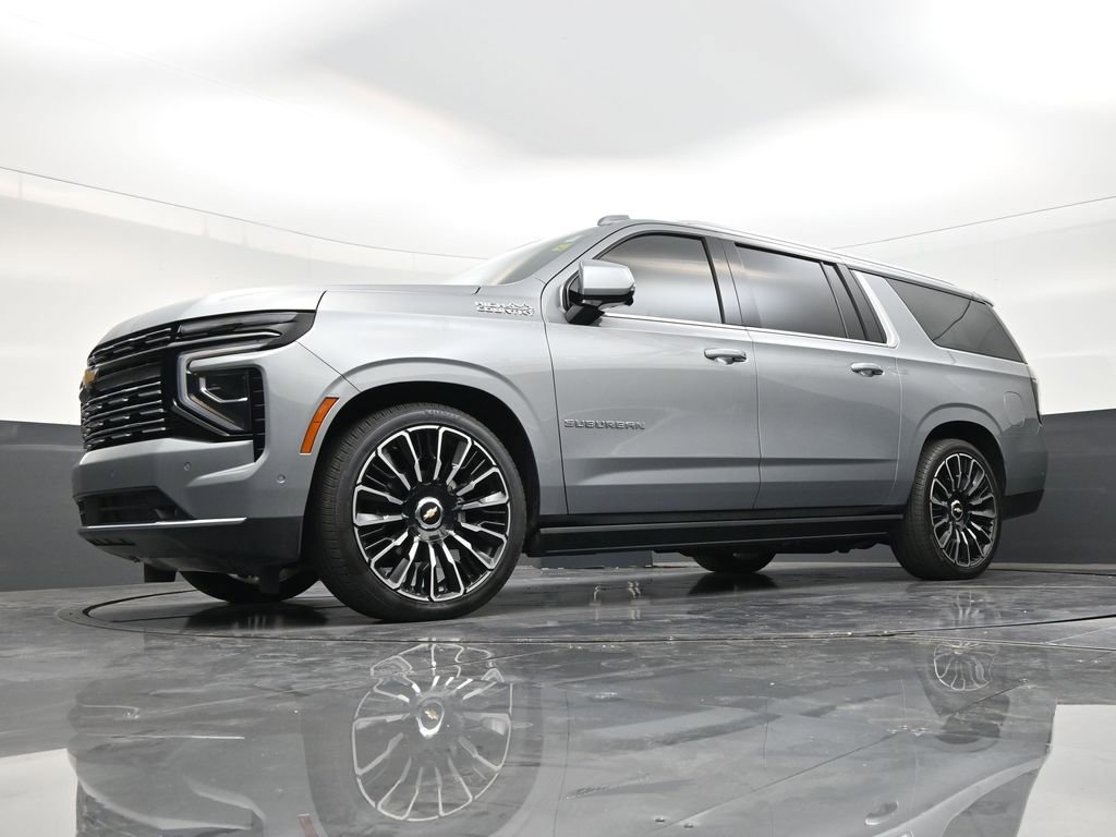 Used 2025 Chevrolet Suburban High Country AWD/4WD image 20