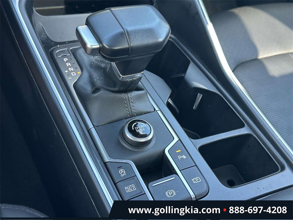 Certified 2024 Kia Sorento S w/ Panoramic Sunroof Package image 28