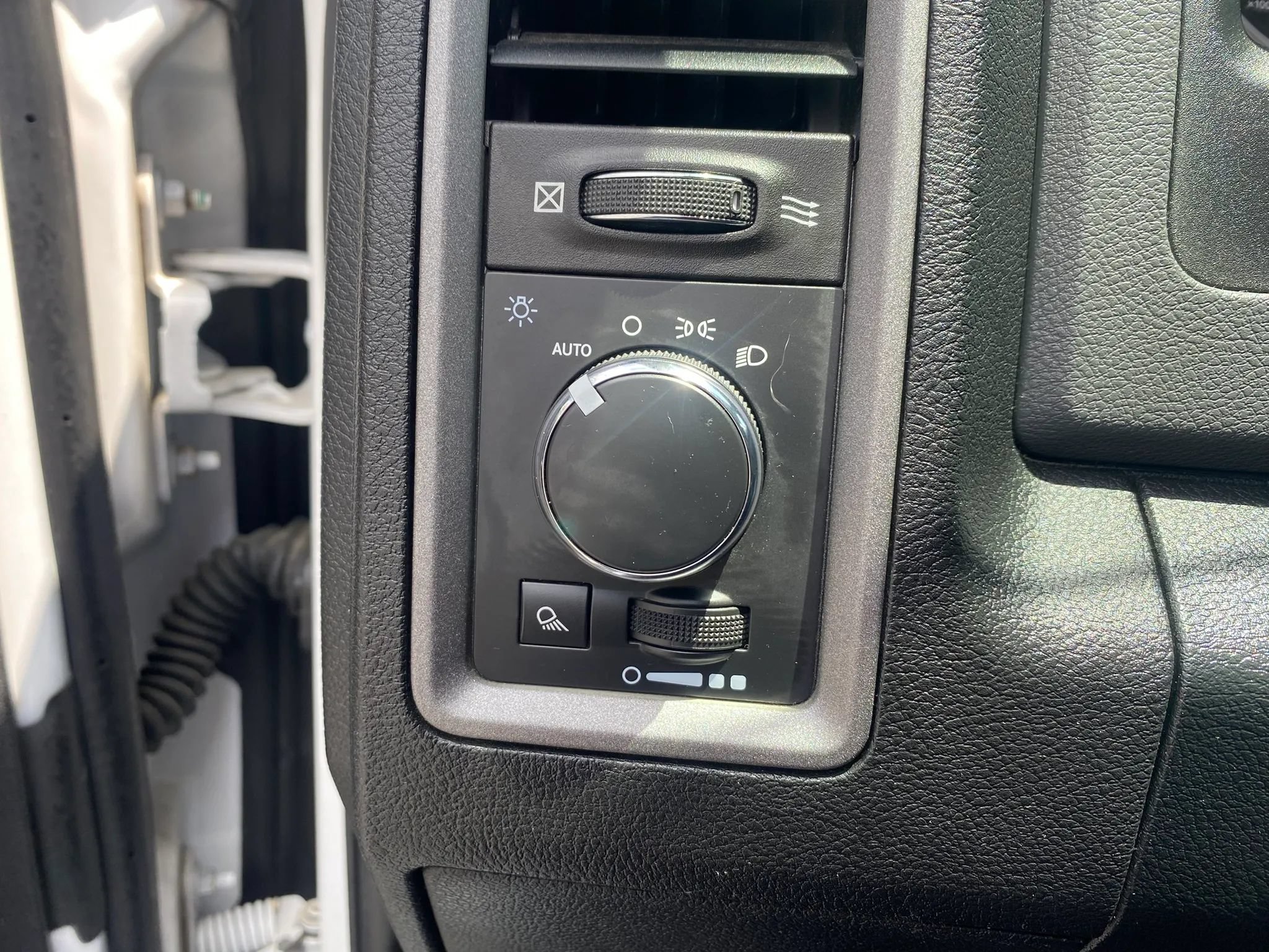 Used 2015 RAM 1500 Tradesman w/ Protection Group AWD/4WD image 18