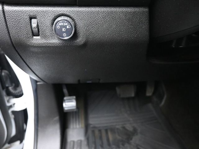 Used 2018 GMC Canyon SLE w/ SLE Convenience Package RWD image 16