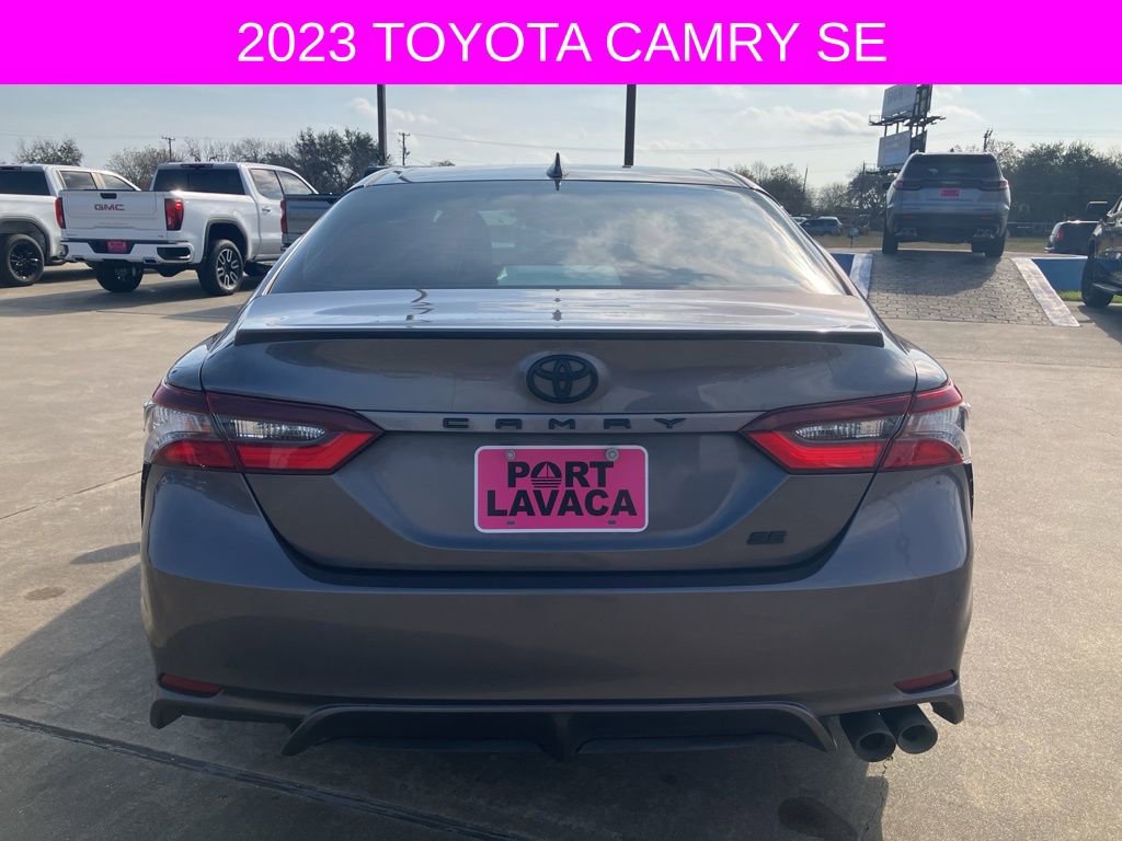 Used 2023 Toyota Camry SE image 6