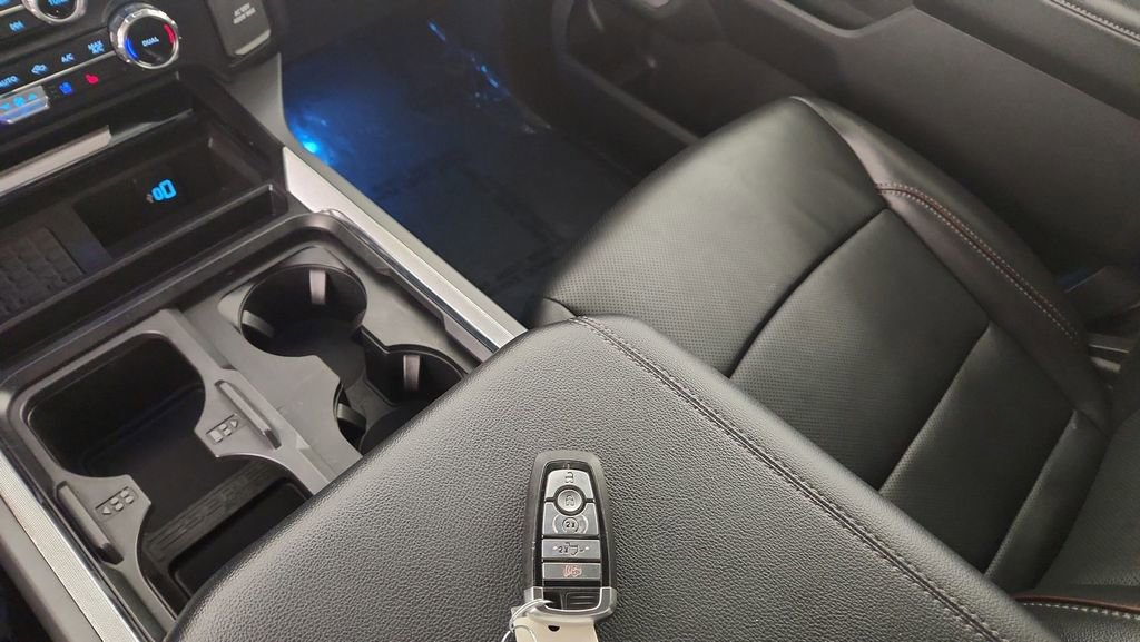 Certified 2024 Ford F250 Lariat w/ Black Appearance Package image 21