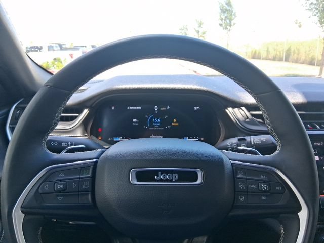 Used 2024 Jeep Grand Cherokee L Altitude AWD/4WD image 8