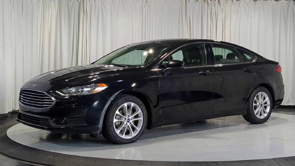 Used 2020 Ford Fusion SE FWD image 5
