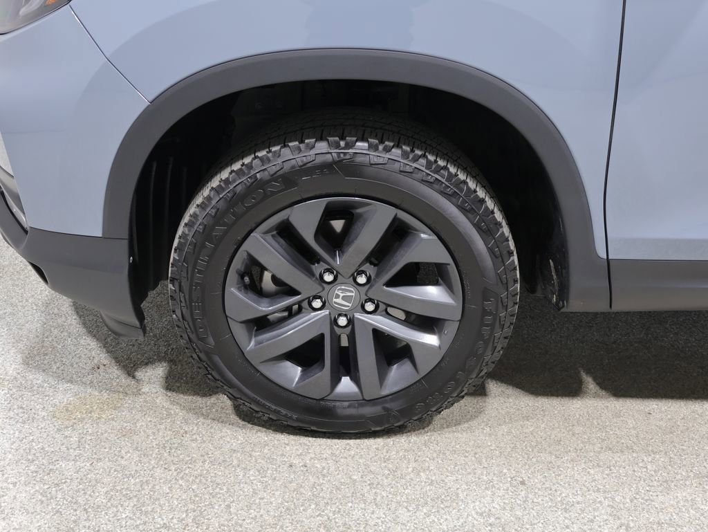 Used 2025 Honda Ridgeline Sport image 10