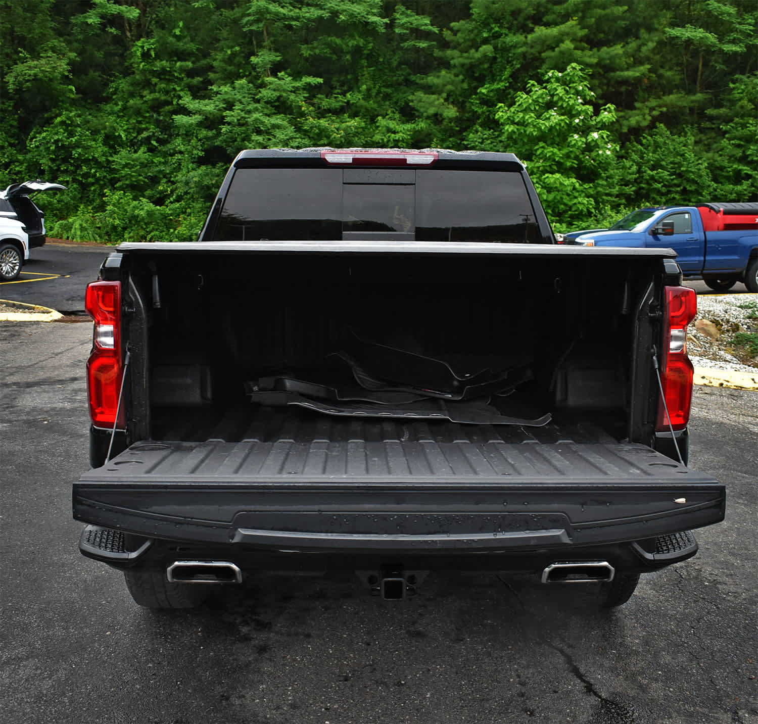 Used 2024 Chevrolet Silverado 1500 LT Trail Boss w/ LT Trail Boss Premium Package AWD/4WD image 8