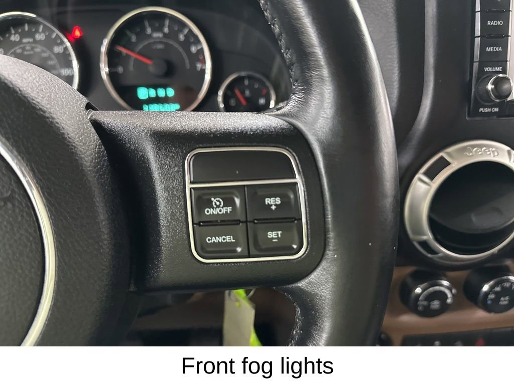 Used 2017 Jeep Wrangler Unlimited Sahara w/ Connectivity Group image 33