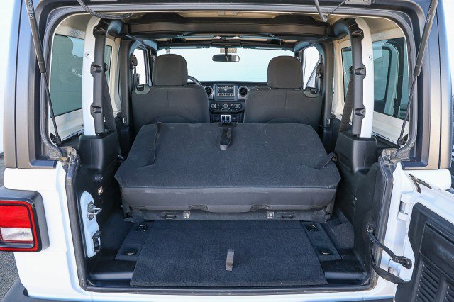 Used 2023 Jeep Wrangler Sport S image 28