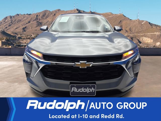 Used 2024 Chevrolet Trax LS w/ LS Convenience Package image 8