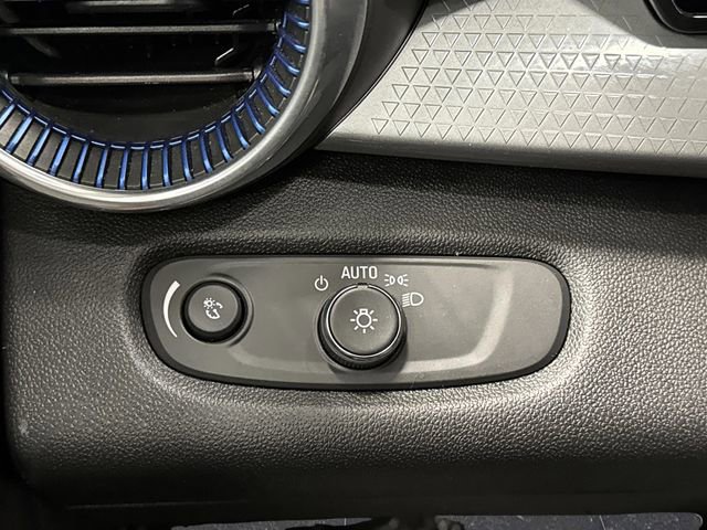 Used 2024 Chevrolet Trax LT w/ Driver Confidence Package image 23