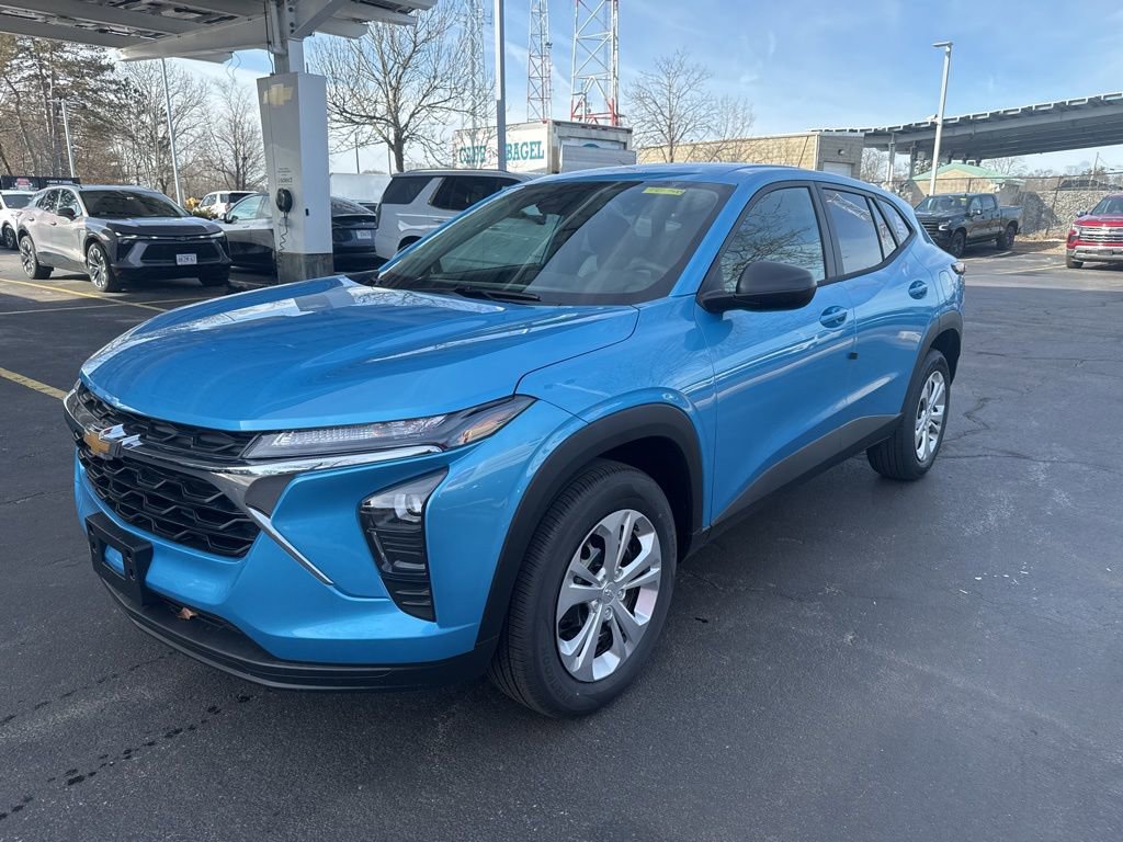 New 2026 Chevrolet Trax LS image 2