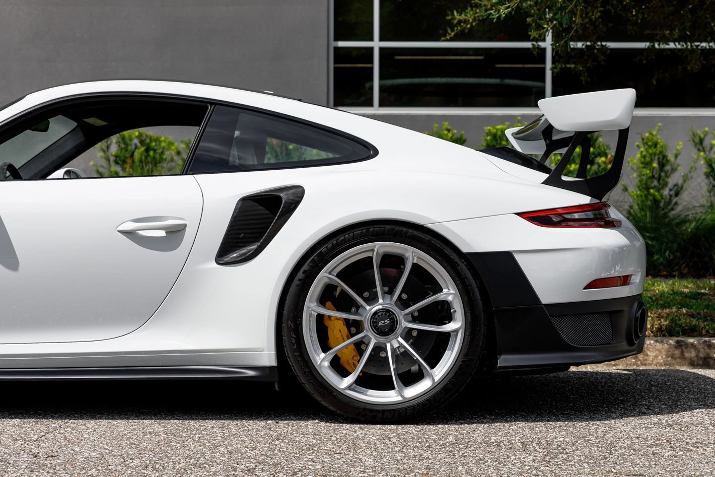 Used 2018 Porsche 911 GT2 RS w/ Weissach Package RWD image 28