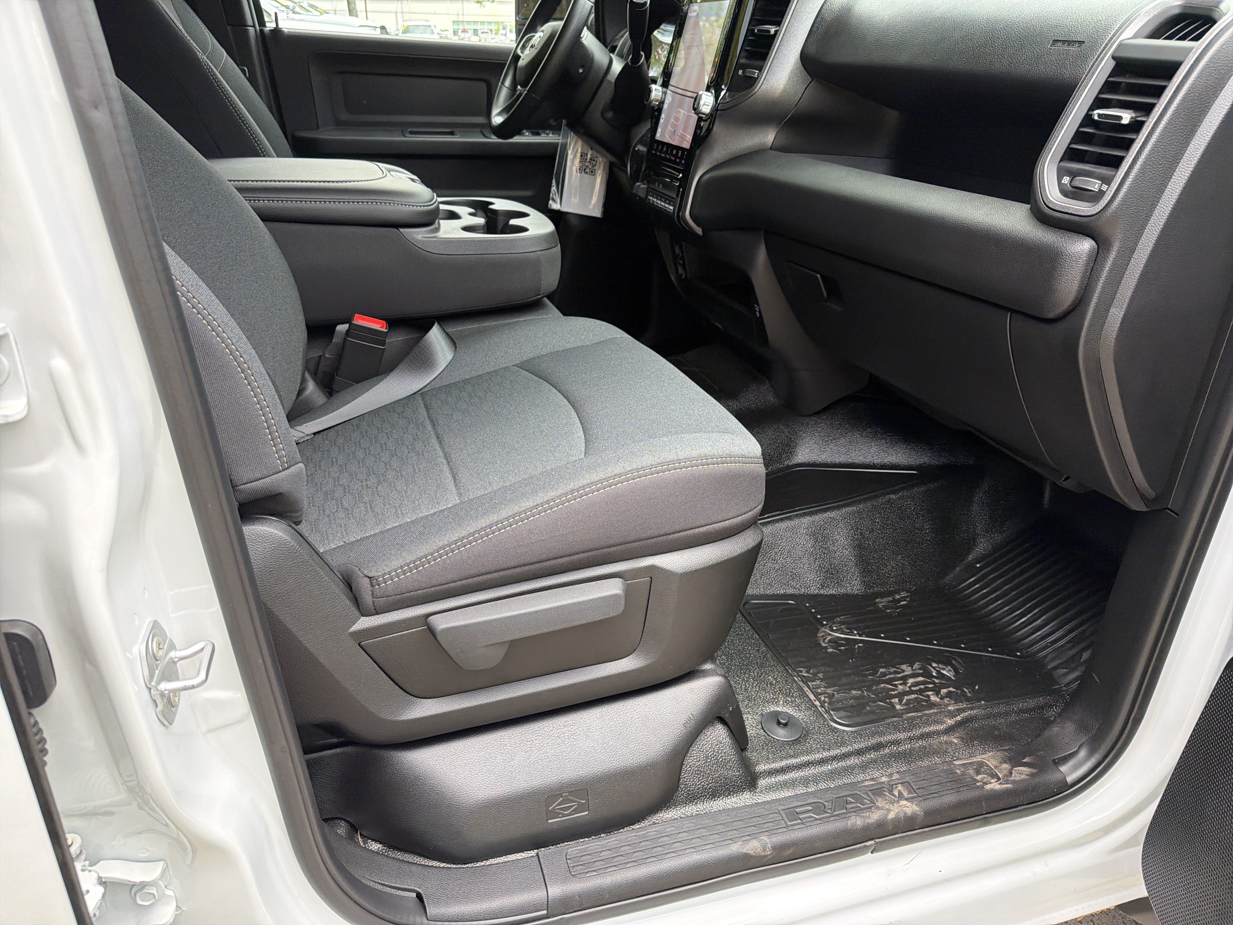 New 2026 RAM 5500 Tradesman AWD/4WD image 13