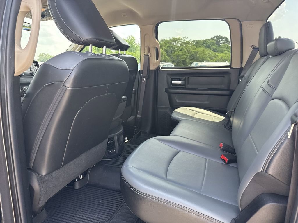 Used 2019 RAM 2500 Tradesman w/ Chrome Appearance Group AWD/4WD image 32