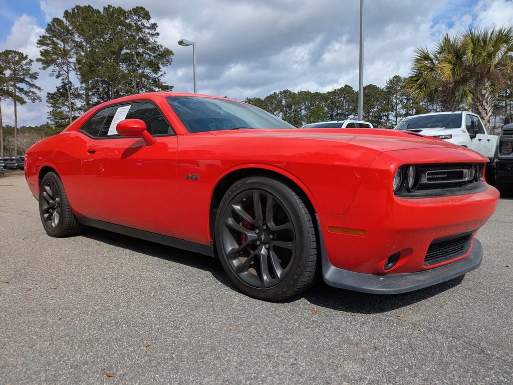 Used 2023 Dodge Challenger R/T w/ Plus Package image 2