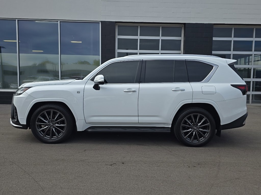 Used 2024 Lexus LX 600 F Sport image 4