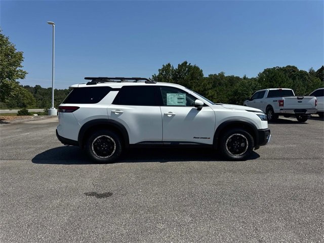 New 2025 Nissan Pathfinder Rock Creek image 3