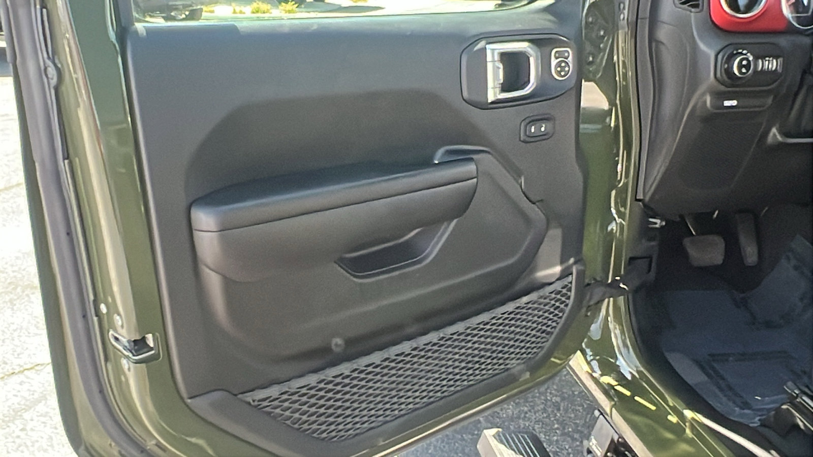 Used 2021 Jeep Gladiator Rubicon w/ LED Lighting Group image 17