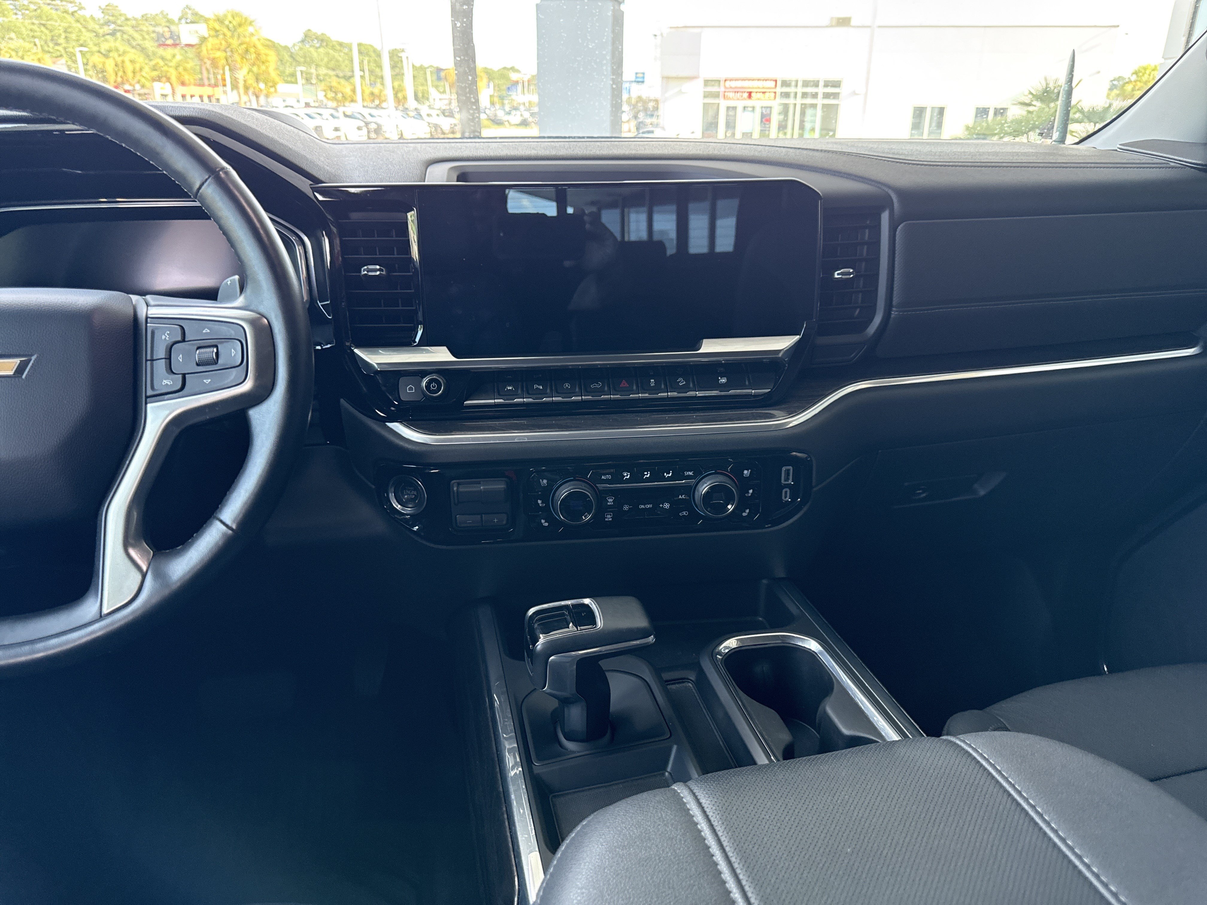 Used 2023 Chevrolet Silverado 1500 LTZ w/ LTZ Premium Package AWD/4WD image 29